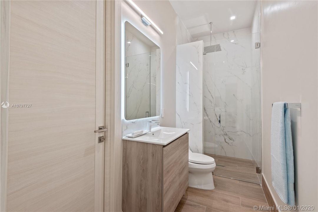 Недавно продано: $1,195,000 (4 спален, 3 ванн, 2723 Квадратных фут)