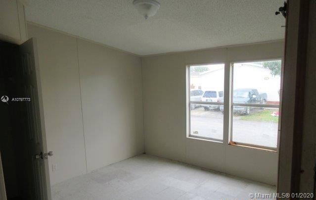 Recently Sold: $112,500 (3 beds, 2 baths, 1690 Square Feet)