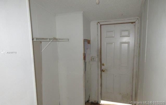 Recently Sold: $112,500 (3 beds, 2 baths, 1690 Square Feet)