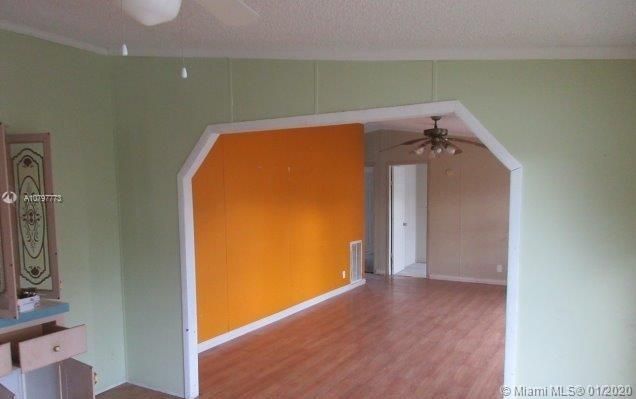 Recently Sold: $112,500 (3 beds, 2 baths, 1690 Square Feet)