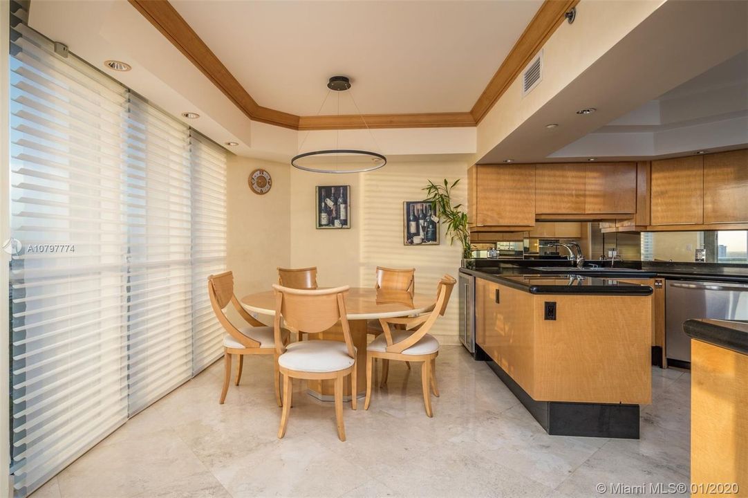 Recently Sold: $1,599,000 (3 beds, 4 baths, 2730 Square Feet)