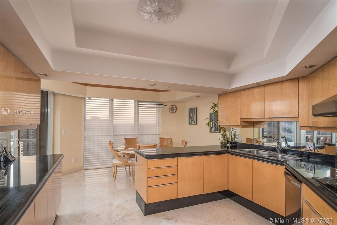 Recently Sold: $1,599,000 (3 beds, 4 baths, 2730 Square Feet)