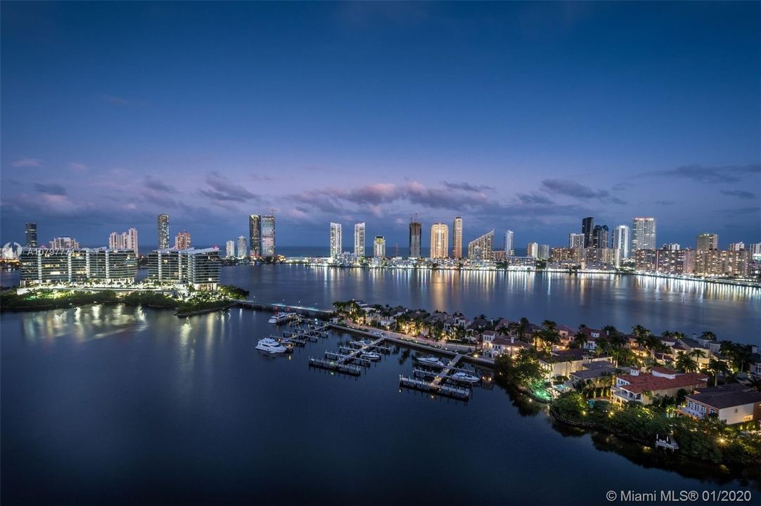 Recently Sold: $1,599,000 (3 beds, 4 baths, 2730 Square Feet)