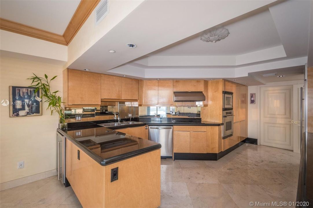 Recently Sold: $1,599,000 (3 beds, 4 baths, 2730 Square Feet)