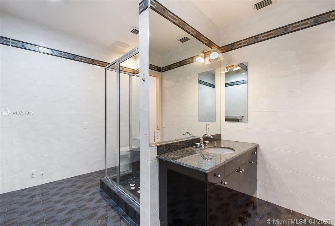 Ground Floor Full Bath Adjacent to Office/den/3rd Bedroom