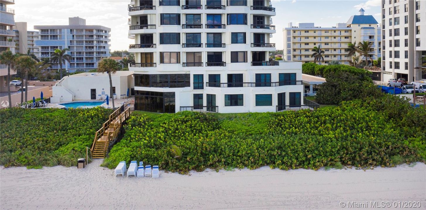 Recently Sold: $1,299,000 (3 beds, 2 baths, 2271 Square Feet)