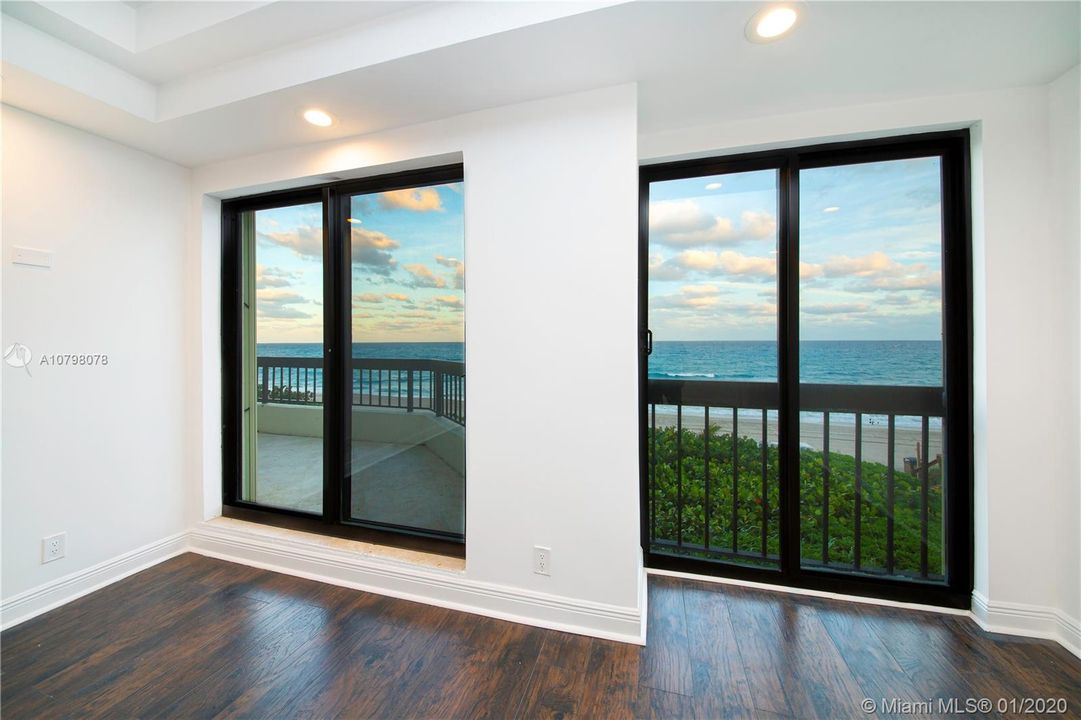 Recently Sold: $1,299,000 (3 beds, 2 baths, 2271 Square Feet)
