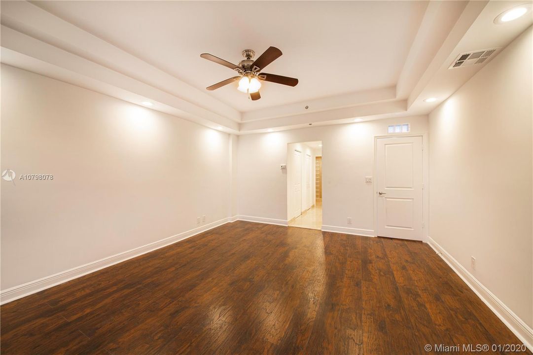 Recently Sold: $1,299,000 (3 beds, 2 baths, 2271 Square Feet)