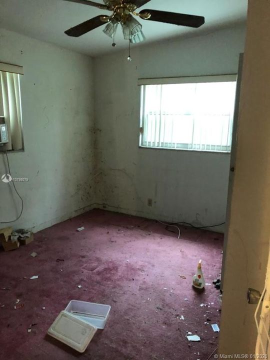 Recently Sold: $154,900 (2 beds, 1 baths, 637 Square Feet)