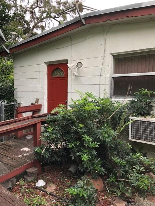 Recently Sold: $154,900 (2 beds, 1 baths, 637 Square Feet)
