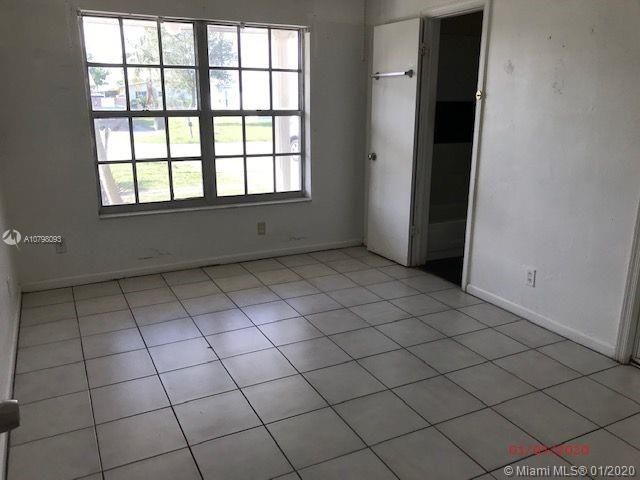 Vendido Recientemente: $275,000 (3 camas, 2 baños, 1572 Pies cuadrados)