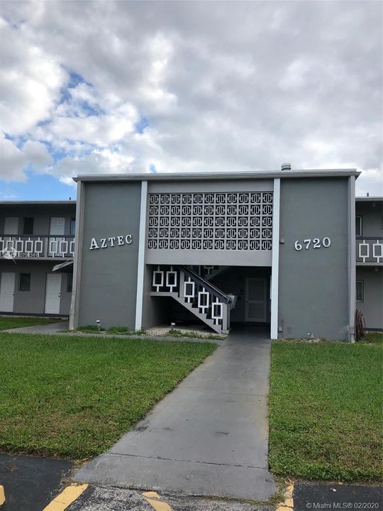 最近售出: $77,000 (1 贝兹, 1 浴室, 630 平方英尺)