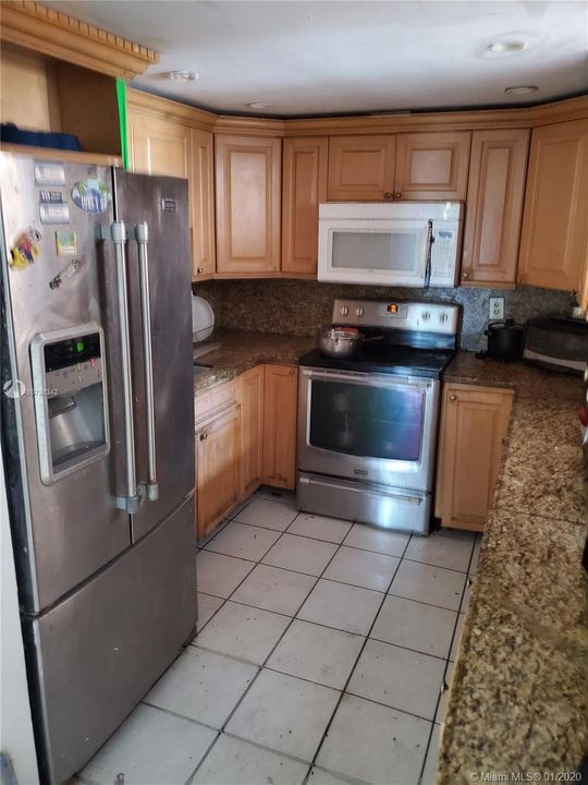Recently Sold: $149,500 (2 beds, 1 baths, 890 Square Feet)