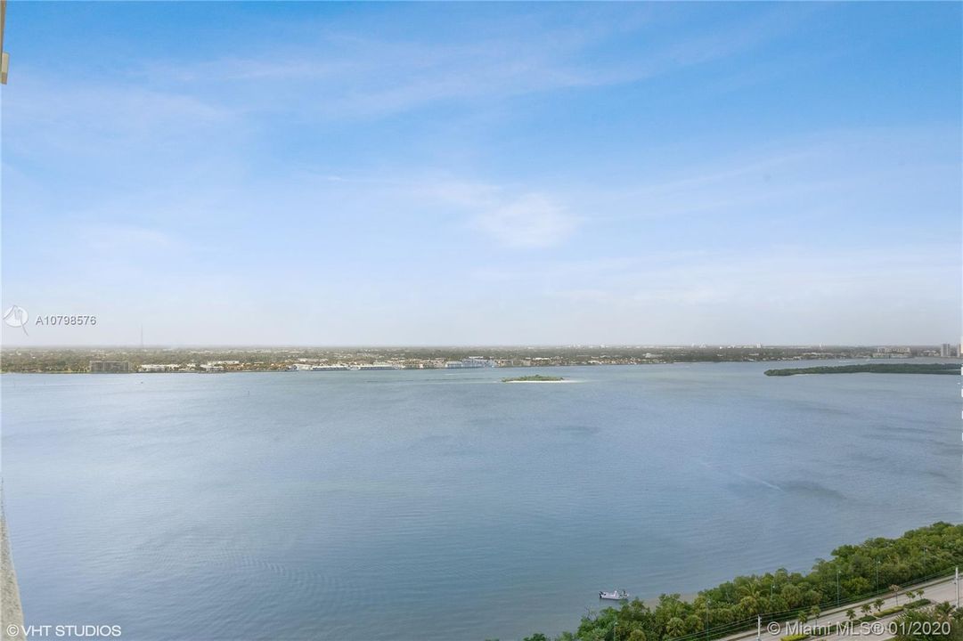 Vendido Recientemente: $740,000 (2 camas, 2 baños, 1823 Pies cuadrados)