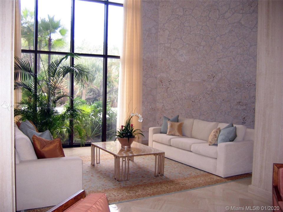 Vendido Recientemente: $740,000 (2 camas, 2 baños, 1823 Pies cuadrados)