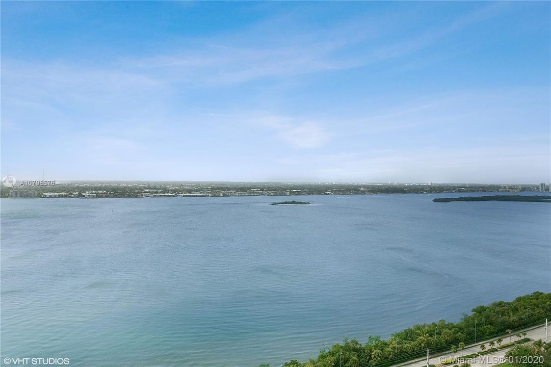 Vendido Recientemente: $740,000 (2 camas, 2 baños, 1823 Pies cuadrados)