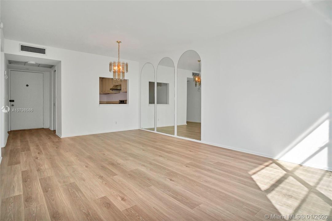 Recently Sold: $94,900 (1 beds, 1 baths, 645 Square Feet)
