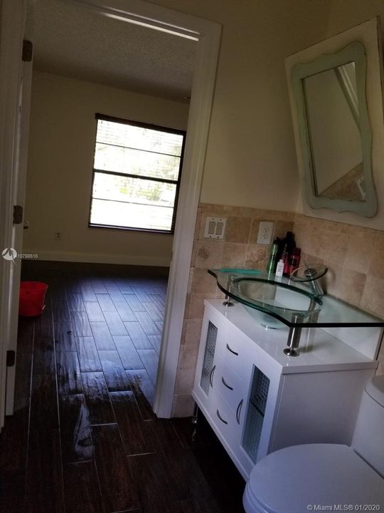 Vendido Recientemente: $339,000 (3 camas, 2 baños, 1365 Pies cuadrados)