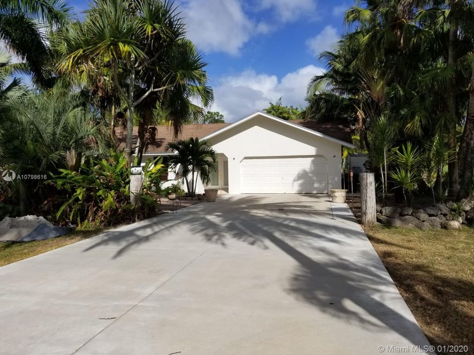 Recently Sold: $339,000 (3 beds, 2 baths, 1365 Square Feet)