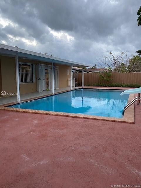 Recently Rented: $2,500 (2 beds, 1 baths, 1710 Square Feet)