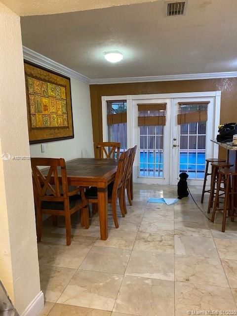 Recently Rented: $2,500 (2 beds, 1 baths, 1710 Square Feet)