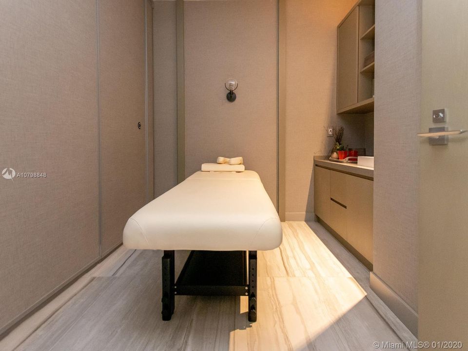 Недавно арендовано: $3,500 (1 спален, 1 ванн, 0 Квадратных фут)