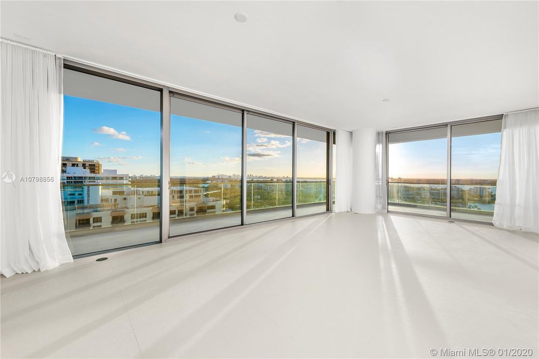Recently Rented: $30,000 (3 beds, 4 baths, 3992 Square Feet)