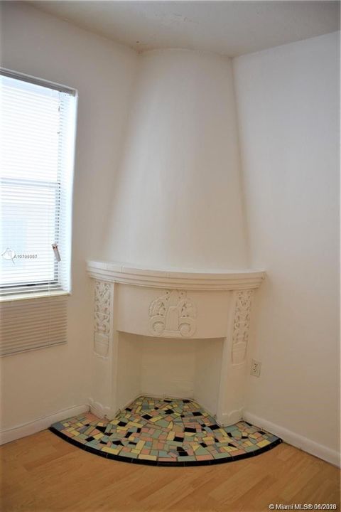 Recently Sold: $129,000 (0 beds, 1 baths, 420 Square Feet)