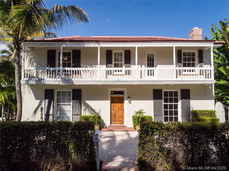 Recently Sold: $5,200,000 (5 beds, 4 baths, 3770 Square Feet)