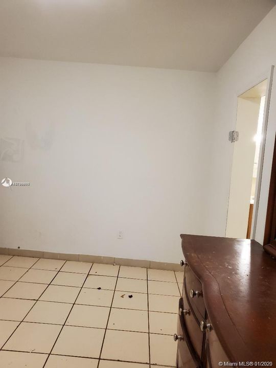 Recently Rented: $500 (1 beds, 1 baths, 1745 Square Feet)