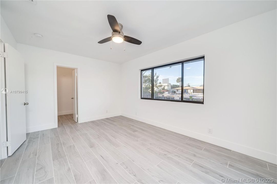 Vendido Recientemente: $1,375,000 (4 camas, 3 baños, 2946 Pies cuadrados)
