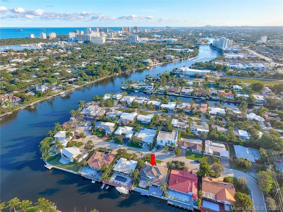 Vendido Recientemente: $1,375,000 (4 camas, 3 baños, 2946 Pies cuadrados)