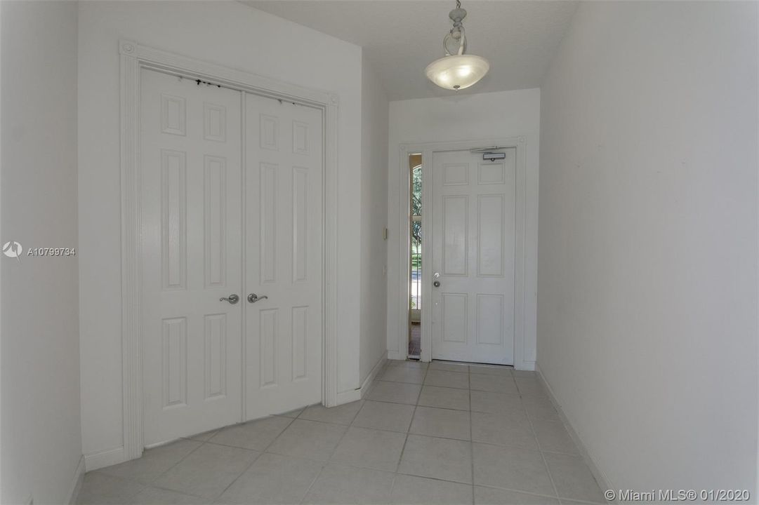 Recently Sold: $419,000 (3 beds, 2 baths, 2000 Square Feet)