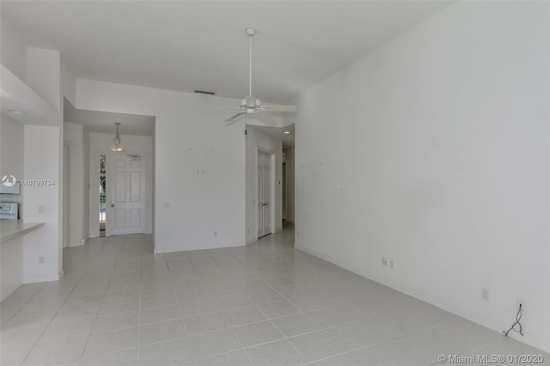Recently Sold: $419,000 (3 beds, 2 baths, 2000 Square Feet)