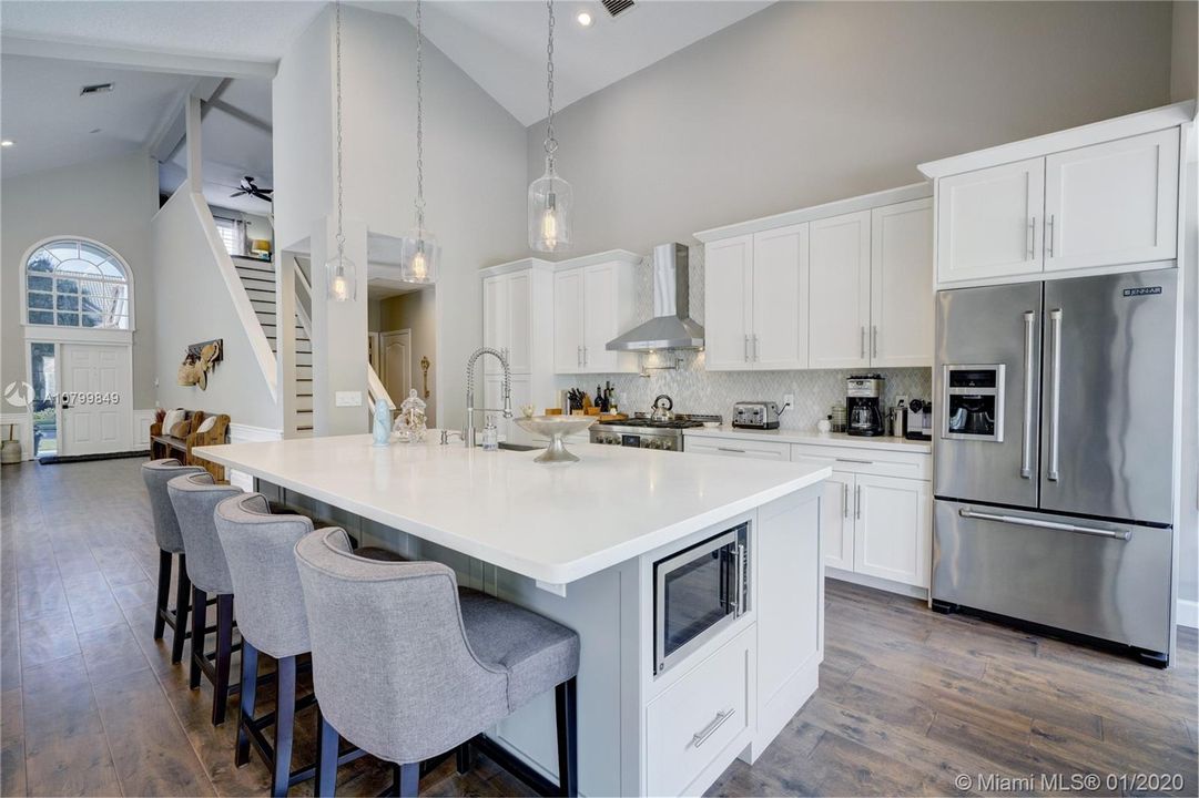 Vendido Recientemente: $620,000 (3 camas, 2 baños, 2492 Pies cuadrados)