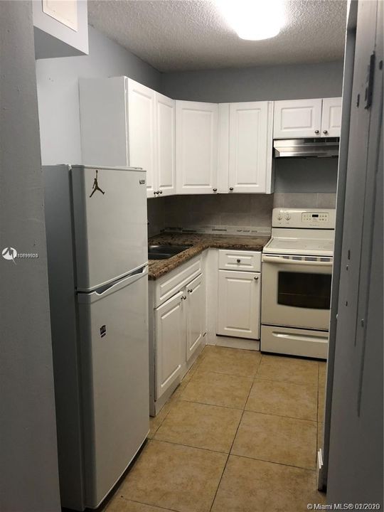 Recently Sold: $129,000 (1 beds, 1 baths, 760 Square Feet)