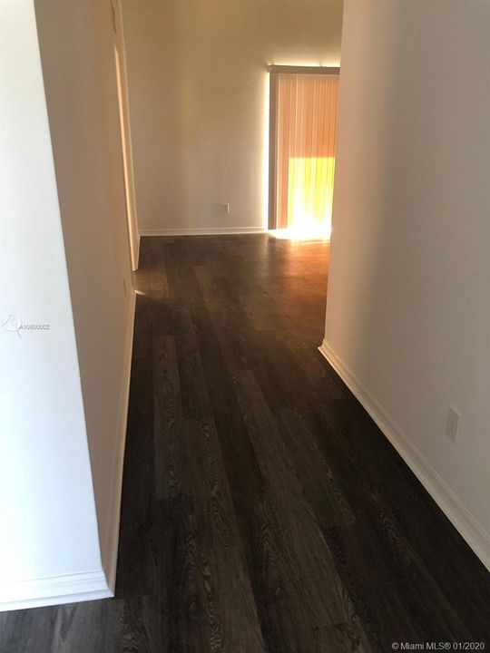 Recently Sold: $220,000 (4 beds, 2 baths, 1804 Square Feet)