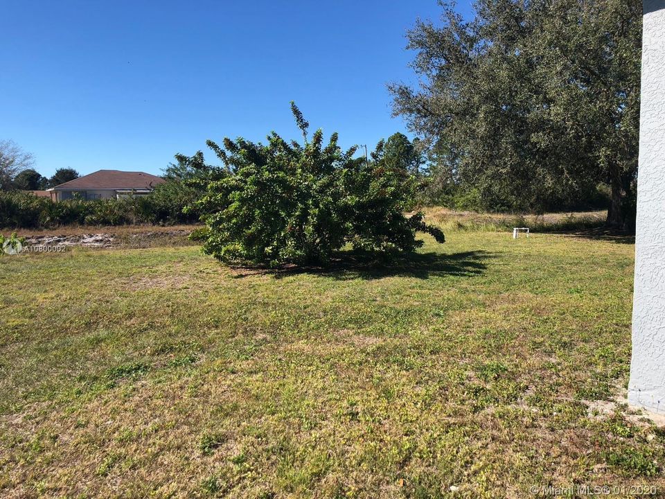 Recently Sold: $220,000 (4 beds, 2 baths, 1804 Square Feet)