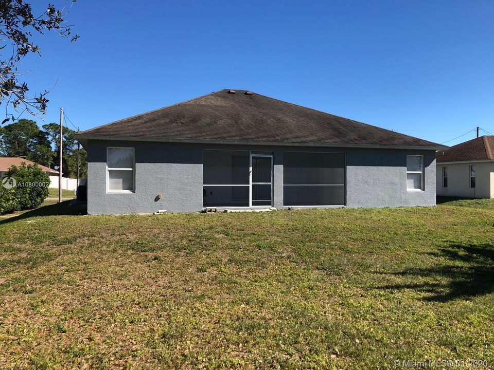 Recently Sold: $220,000 (4 beds, 2 baths, 1804 Square Feet)