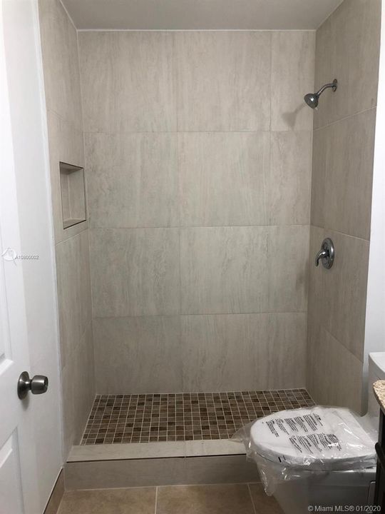 Recently Sold: $220,000 (4 beds, 2 baths, 1804 Square Feet)