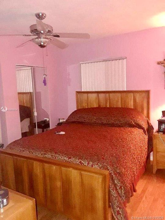 Recently Sold: $180,000 (3 beds, 1 baths, 1036 Square Feet)