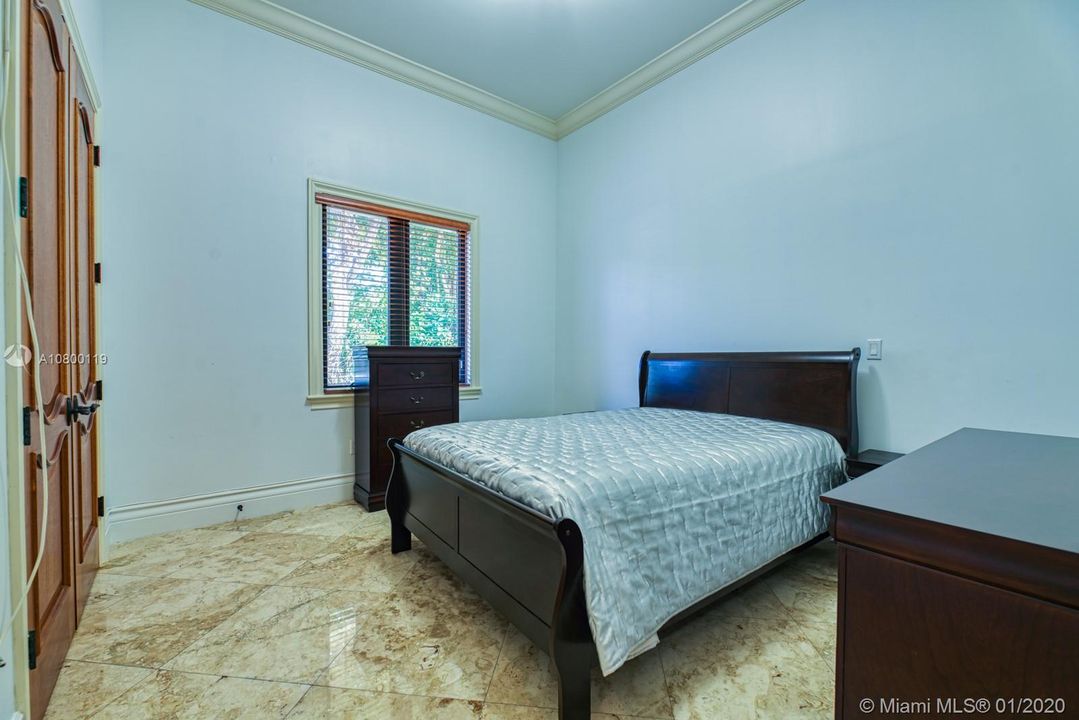 Recientemente alquilado: $12,000 (6 camas, 8 baños, 8438 Pies cuadrados)