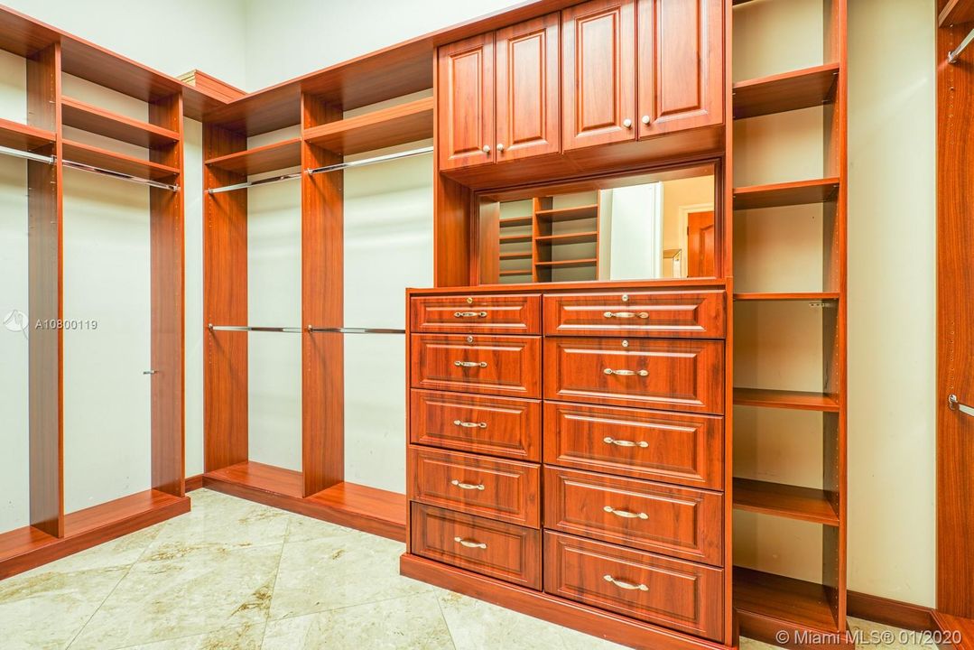 Recientemente alquilado: $12,000 (6 camas, 8 baños, 8438 Pies cuadrados)