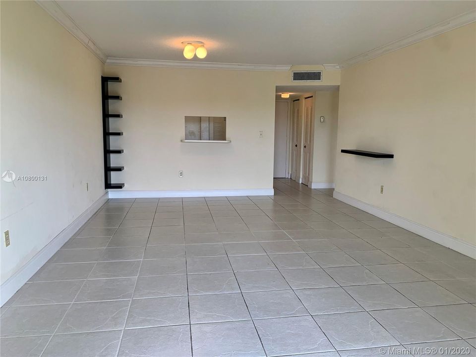 Recently Rented: $1,275 (1 beds, 1 baths, 770 Square Feet)