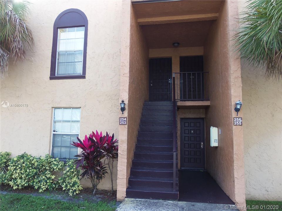 Recently Sold: $65,000 (1 beds, 1 baths, 675 Square Feet)