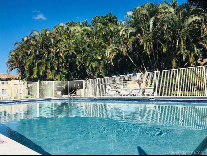 Recently Sold: $120,000 (1 beds, 1 baths, 860 Square Feet)
