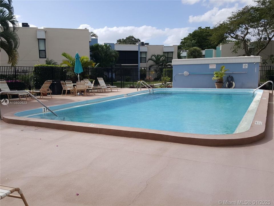 Vendido Recientemente: $164,818 (2 camas, 2 baños, 1048 Pies cuadrados)