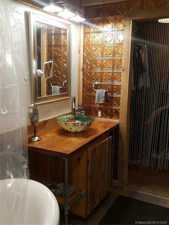 Vendido Recientemente: $164,818 (2 camas, 2 baños, 1048 Pies cuadrados)
