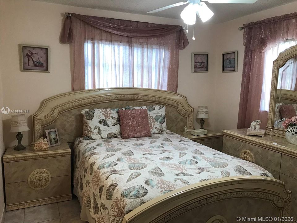 Recientemente alquilado: $1,750 (2 camas, 2 baños, 1020 Pies cuadrados)