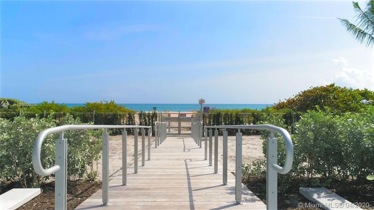 Recently Sold: $2,050,000 (1 beds, 1 baths, 1018 Square Feet)